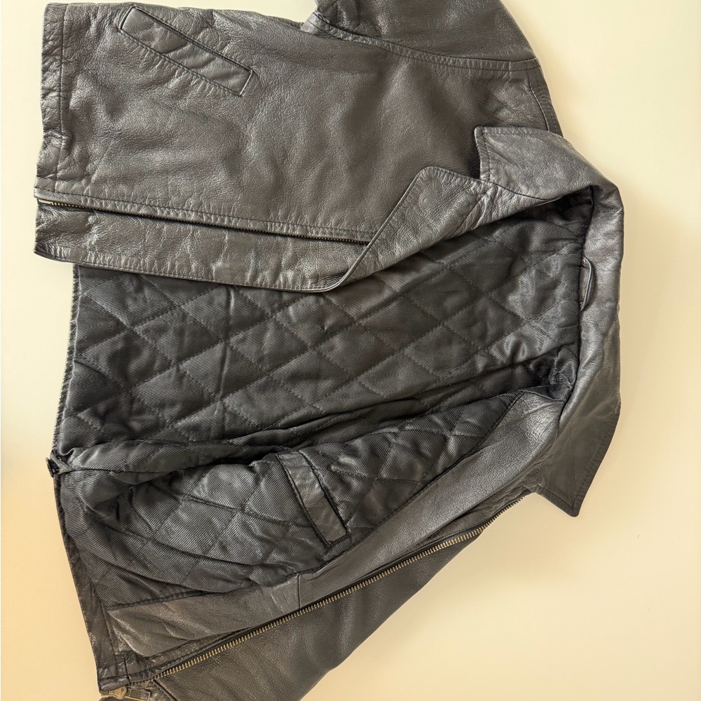 Vintage 90’s Cropped Black Leather Jacket - Picture 10 of 15